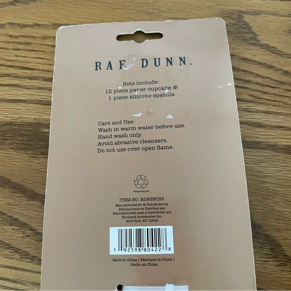 Rae Dunn silicone spatula with paper “yum” cups